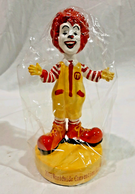 RONALD MCDONALD LIMITED EDITION 2002 CONVENTION CERAMIC FIGURE