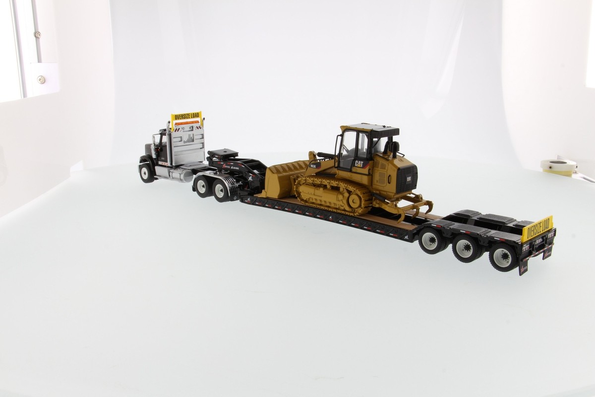 for CAT 1/50 HX520 Cab Tractor with XL 120 HDG Lowboy for CAT 1/50 HX520 Cab Tractor with XL 120 HDG Lowboy