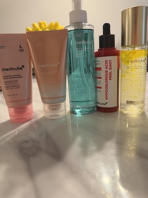medicube Skin Care Set   Masks, Cleanser, Peel Shot, Mist, Niacinamide