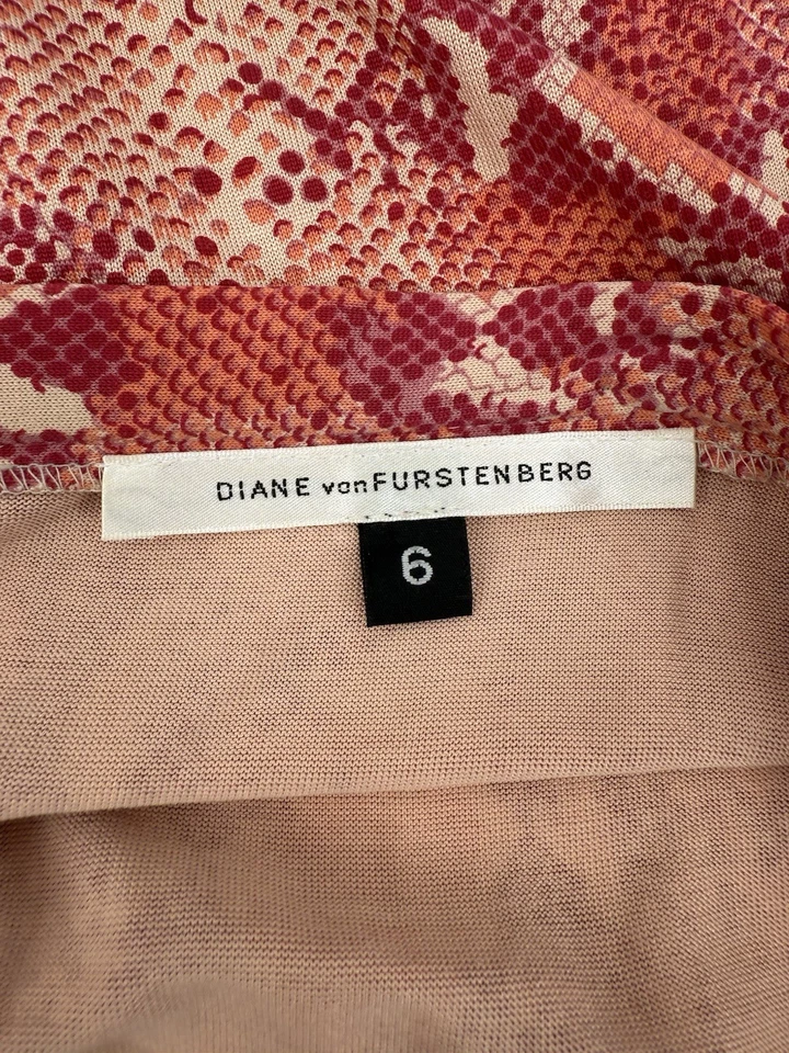Falda Diane Von Furstenberg 100% Seda Talla 6 Rojo Rosa Estampado Piel de Serpiente Línea A Foto 3 de 4