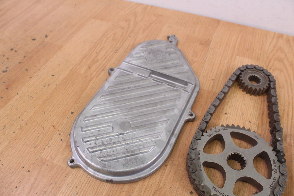 Estuche de cadena Ski-Doo Summit XRS 800R 2007 con cubierta y piñones 21/45 engranajes Foto 2 de 4