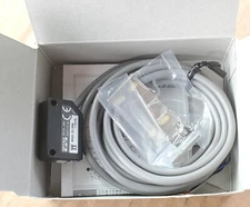 Optex FA BGS-ZL30N 16272 Background Suppression Range 300MM Laser  - NEW