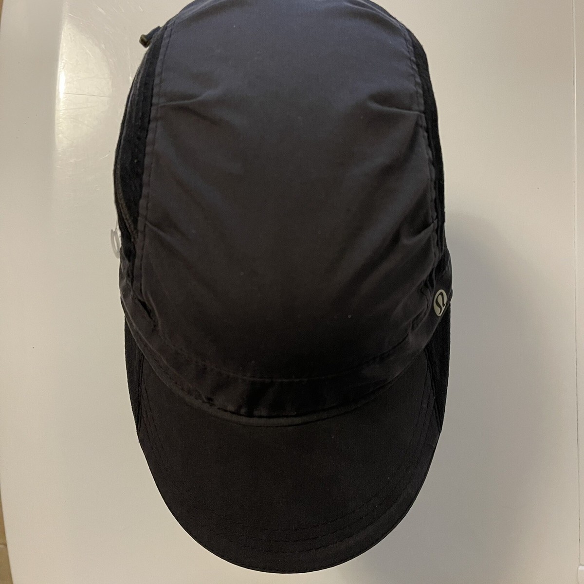 Lululemon Hat Cap Adult Black One Size Elastic Zipper Pocket  display picture 2