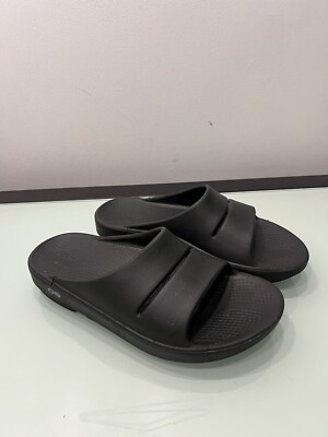 These are unisex men’s eight women’s 10  OOFOS Black Slip-On Recovery Sandals OOFOS OOriginal+ Unisex Recovery Black – Footwear etc main image 3