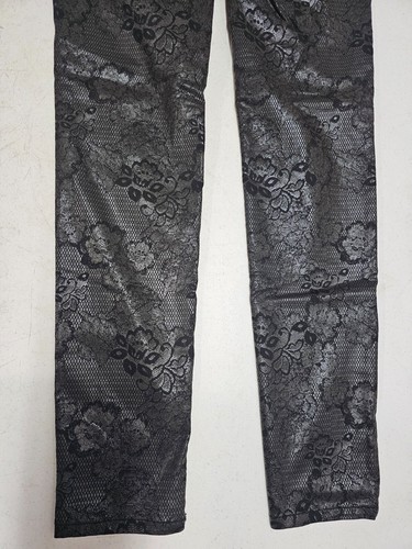 Neu mit Etikett Tinseltown Junior Größe 9 (32 x 30) schmal schwarz Kunstleder Blumenmuster - Bild 8 von 8