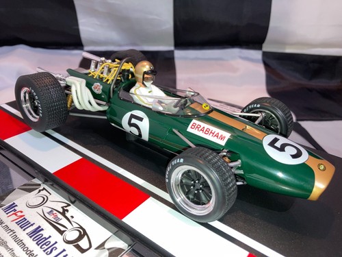 1:18 Model Car Group MCG18608F Jack Brabham, Brabham BT20 #5 2nd Mexico GP 1966 - Picture 8 of 12