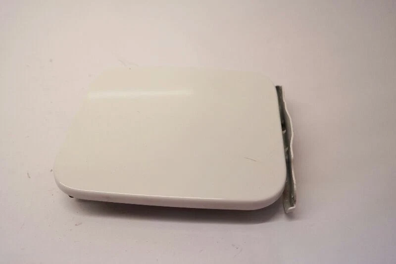 Nissan Armada 2008 2009 2010 puerta exterior combustible blanco nórdico Foto 4 de 4