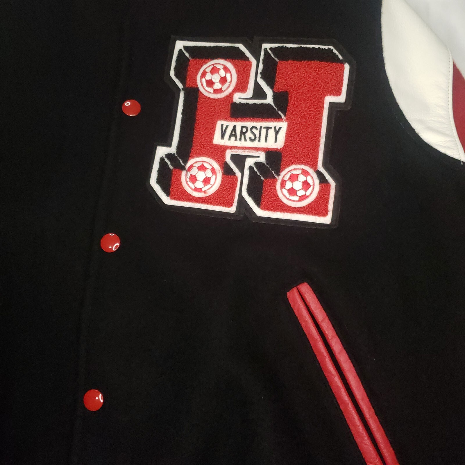 Picture 4 of 19