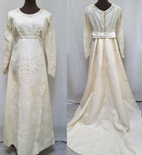 Vintage Ivory Lace Pearl Beaded Wedding Gown w/ Removeable Train- Size S
