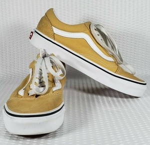 tan canvas vans