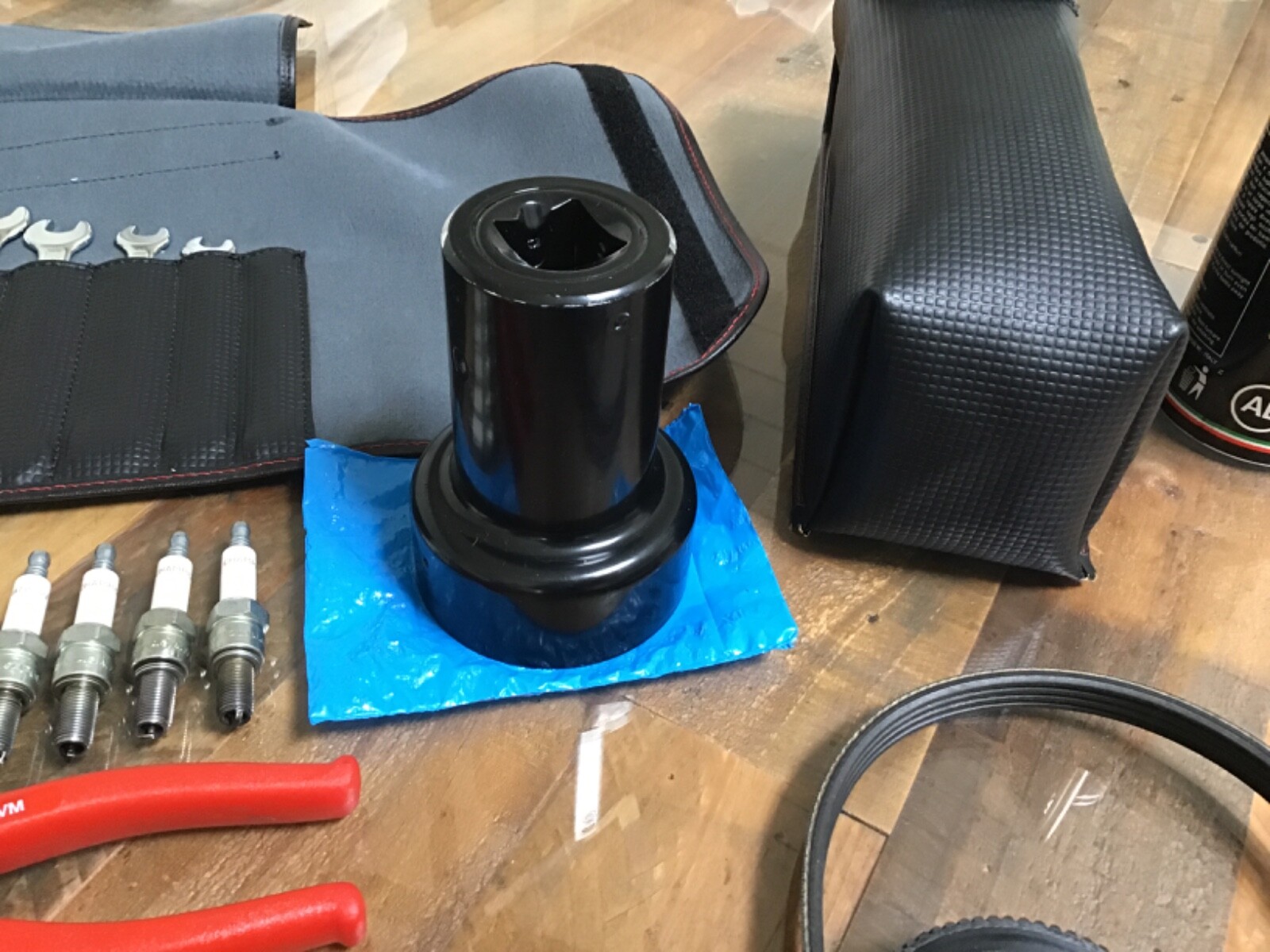 ORIGINAL FERRARI F40 TOOL KIT