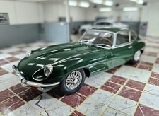 WHITEBOX 1968 JAGUAR E- TYPE SERIES 2 4.2 XK COUPE GREEN 1/24 DIECAST MODEL CAR