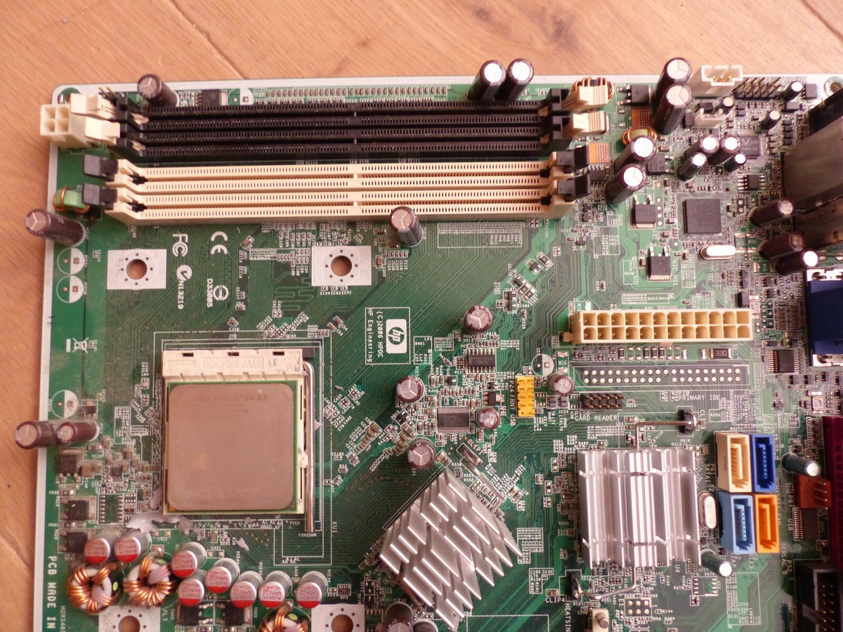 CARTE MERE HP COMPAQ DC5750 + AMD 64X2 4000+ avec PLAQUE