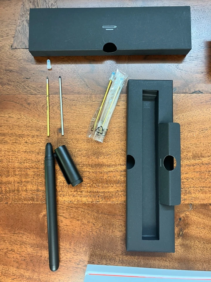 ¡Raro, caja abierta y actualizado! Lenovo Yoga Book YB1-X90F 64 GB, Wi-Fi, 10,1 pulgadas Foto 2 de 4