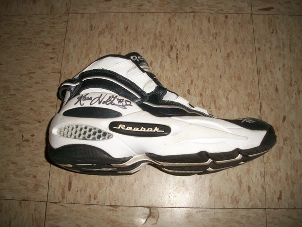 Autographed Vntg REEBOK Hexalite Shoe 