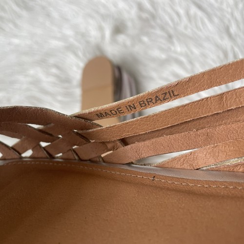 Sandalia plana Barneys New York metálica plateada tejida sin cordones punta de almendra usada en excelente estado talla 10 - Imagen 9 de 14