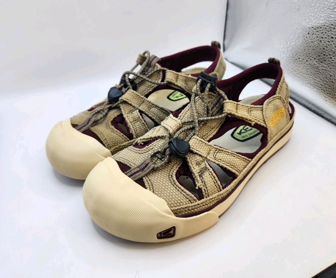 Sandali scarpe impermeabili Keen Coronado donna taglia 7 beige bordeaux vulcanizzate