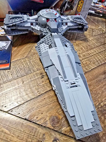 Used Lego 75096 Star Wars Sith Infiltrator 100% Complete with manual and box