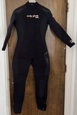 BODY GLOVE Women  s Full Wetsuit  9/10  Black  Long Sleeve  Re-enforced Knees