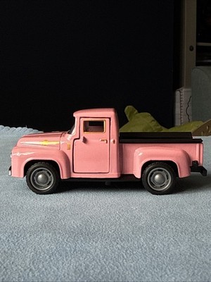 Die-Cast 1956 Ford F100 Pick Up Truck. Maßstab 1:32. Rosa. Pull Back Action. Neu.