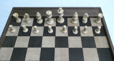 Jeu D'échecs Ancien En Terre Cuite Environ 1930 - Roi 10,5 Cm - Boîte En Bois D'origine - Rare Et Complet