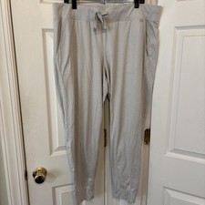 GapFit Brushed Tech Jersey Joggers Pants Women  s Sz XL Light Concrete 496329-06