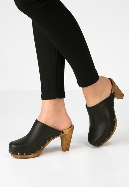 Women Sanita Clogs Black Leather 36