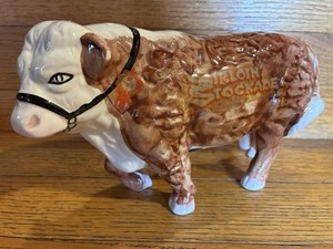 Vintage Sirloin Stockade Steakhouse Hereford Bull Ceramic Bank