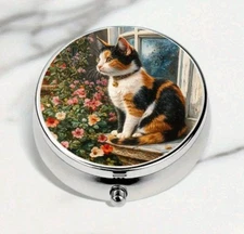 Calico Cat pill box medicine Trinket NEW Free Ship 2 Inch Stocking Stuffer 