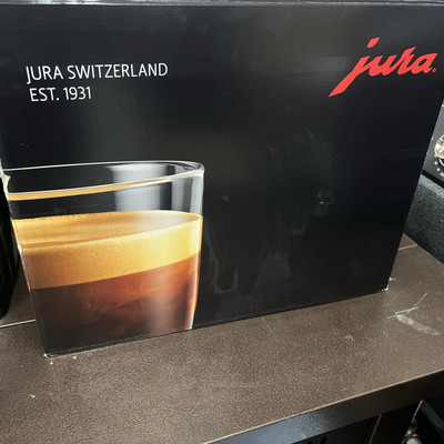 Jura E8 Chrome Fully Automatic Espresso Center EUC 15371 Free Shipping!