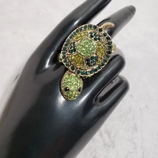 Spring Ring: Turtle W/Green Crystals & Black Eyes. Goldtone Scarf/finger Ring