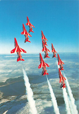 alte AK The Red Arrows der RAF Flugzeuge ungelaufen Ansichtskarte kt5956b