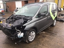 Vw Caddy Breaking Passenger Left Side Front Quarter Glass MK5 2021-2023