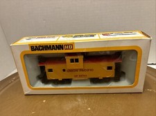 Vintage Bachmann HO Scale Train car 1056 Wide Vision Caboose Union Pacific 497