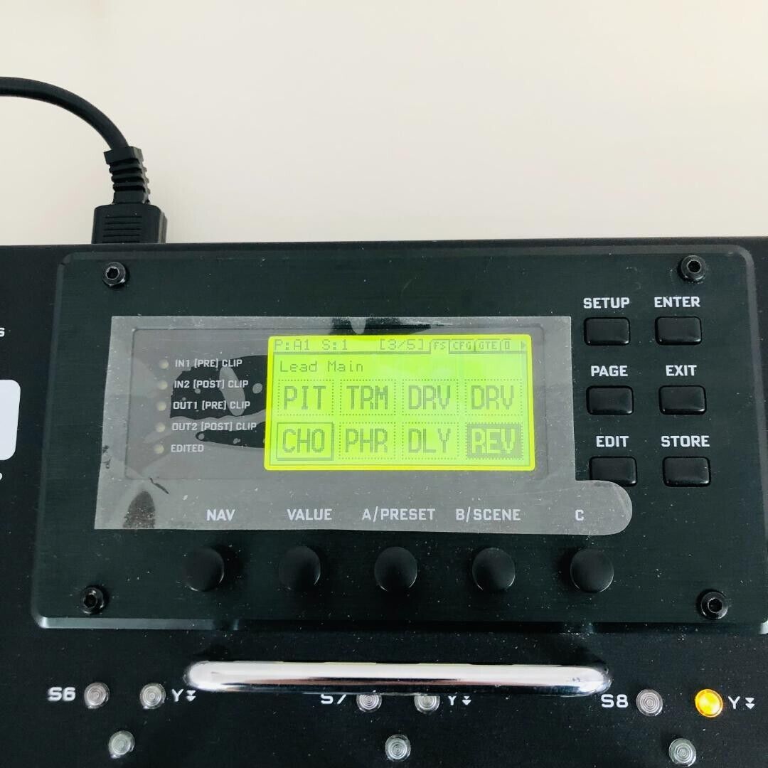FRACTAL AUDIO SYSTEMS Multi-effects FX8 MARK II with FRACTAL AUDIO SYSTEMS Multi-effects FX8 MARK II with