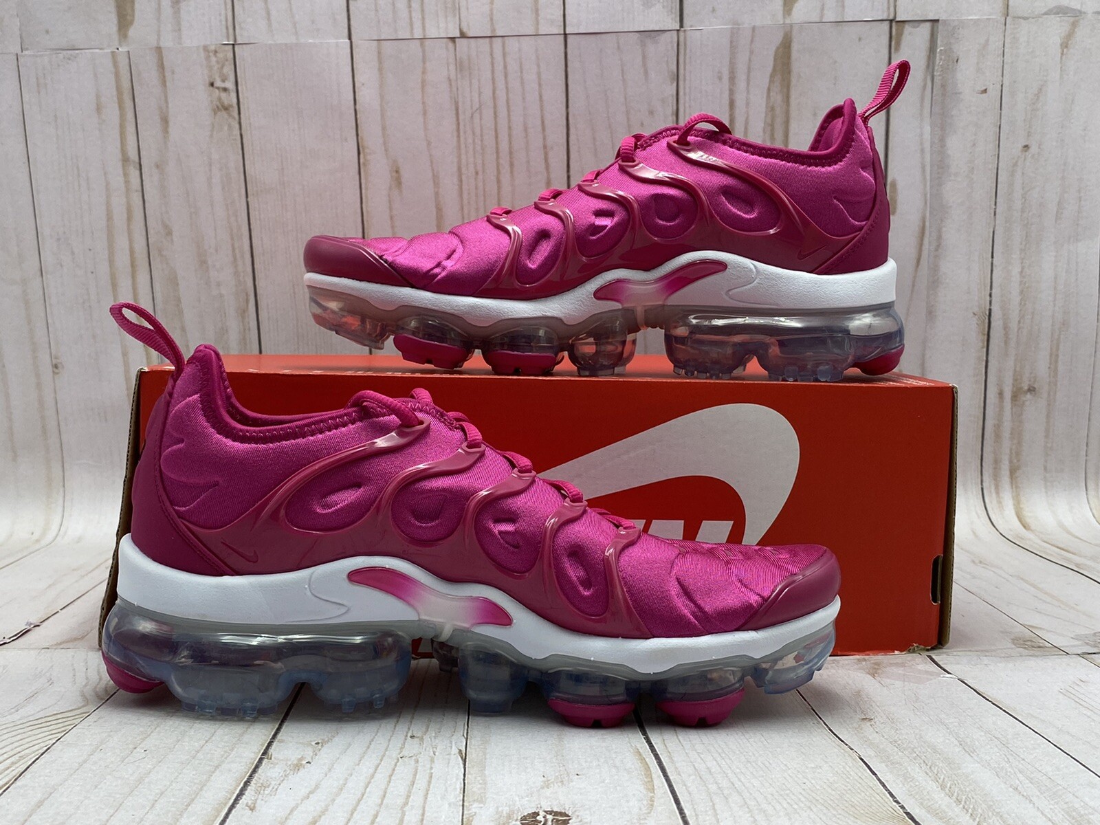 nike vapormax plus fireberry