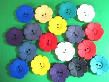 (18) VINTAGE 1&1/8" MULTI-COLOR FLORAL 2-HOLE NOVELTY DILL BUTTONS-1/151