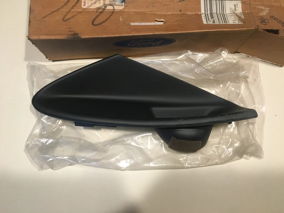1994-1997 Ford Mustang Black RH Door Panel Insert Manual Window F4ZB-14A563-A - Image 2 of 4