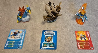 Skylanders Konvolut 3-teilig Figuren und dazugehörende Karten, wie neu