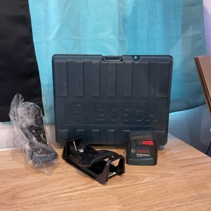 BOSCH GLL30 SELF LEVELING CROSS LINE LASER 30 FEET 1 METERS W FLEXIBLE MOUNT RED