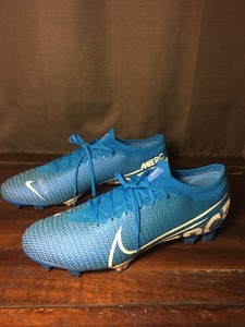 Nike Mercurial Vapor XIII Elite SG PRO Anti Clog Traction.