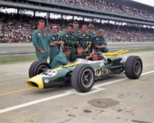1965 INDY 500 WINNER JIM CLARK, COLIN CHAPMAN PIT CREW 8X10 PHOTO LOTUS 38 RACER