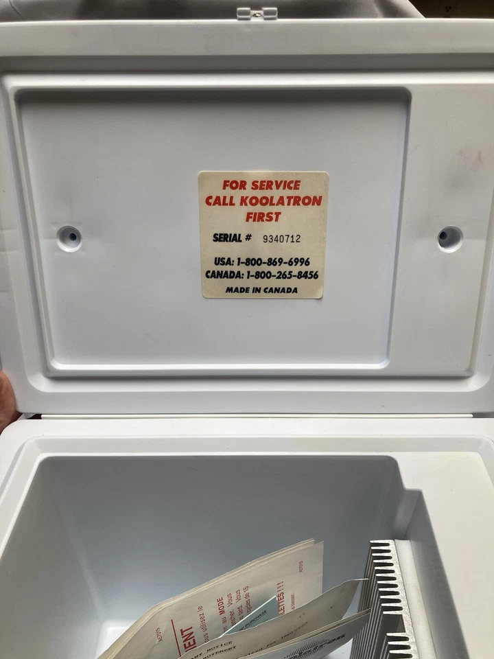 Koolatron Vintage Traveler con adaptador de CA y manual original - probado/funciona Foto 3 de 4