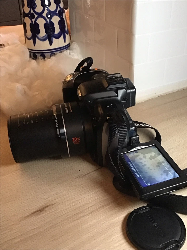 Canon PowerShot SX20 IS Digitalkamera 12 MP, 20 x opt Zoom Teildefekt - Display - Bild 4 von 4