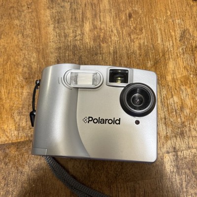 Polaroid PhotoMAX FUN Flash 640 0.4MP Digital Camera Silver Tested Works DIGICAM