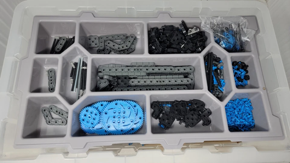 Vex IQ Robotics Super Kit Incomplete And Untested As Is (In Preowned Condition). - Image 2 of 4