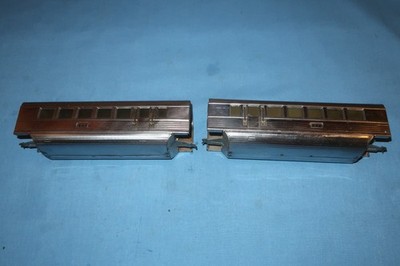 2 Lionel Prewar O Gauge #617 Coach Cars for Flying Yankee Passenger Set