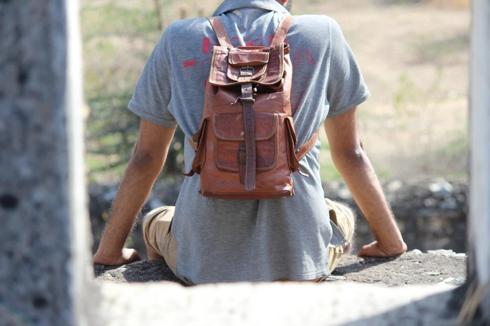 Men's NEW Genuine Leather Vintage Laptop Backpack Rucksack Messenger Bag Satchel