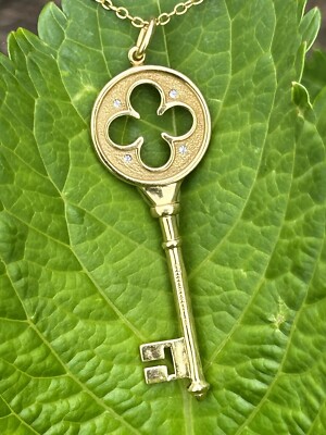 Tiffany & Co 18K Gold 4 Clover Diamond Quatrefoil Key Pendant 