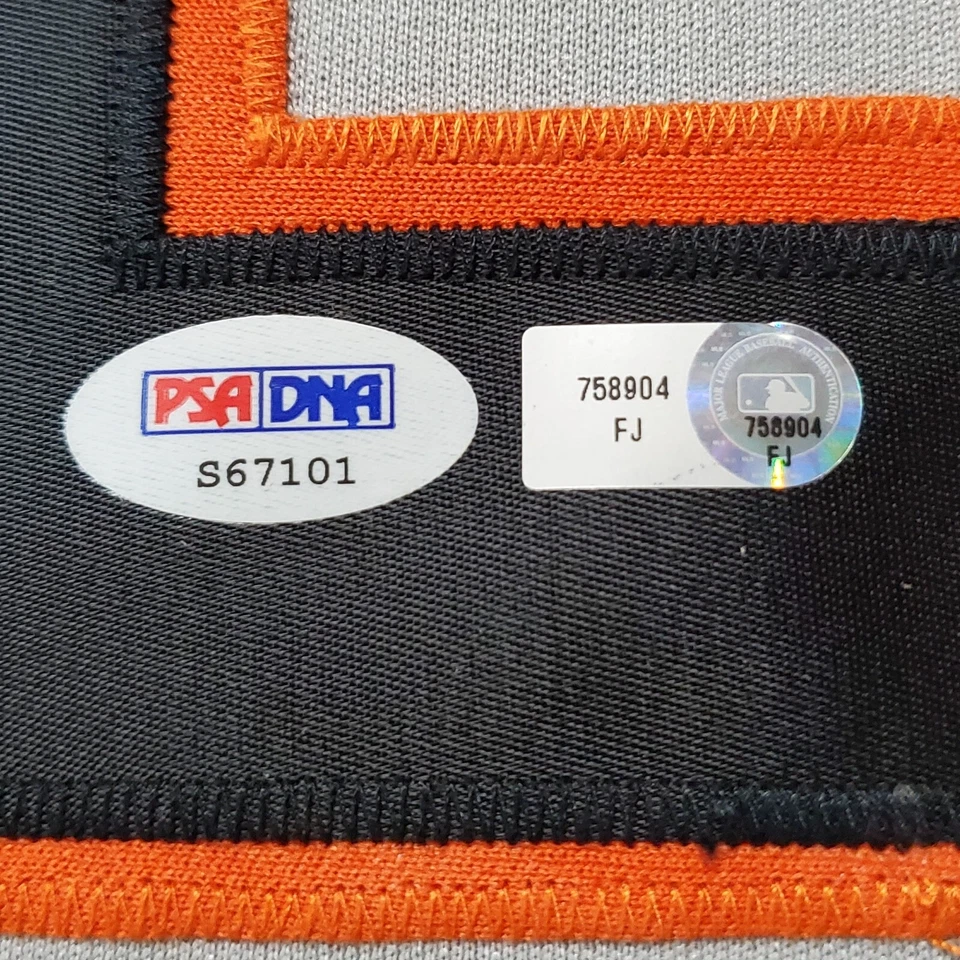 FRAMED SAN FRANCISCO GIANTS BRIAN WILSON AUTOGRAPHED SIGNED JERSEY PSA/MLB HOLOS - Image 4 of 4